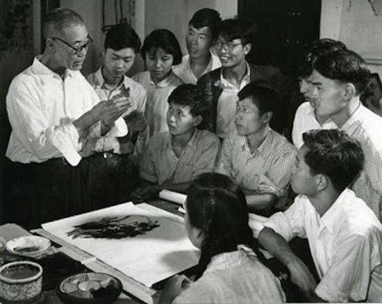 潘天寿1961年给花鸟班上课