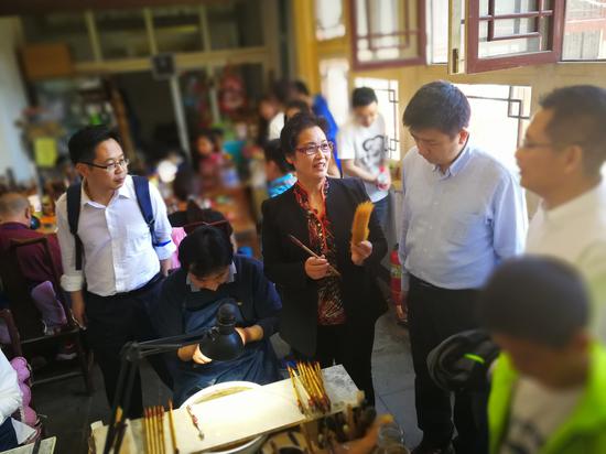 圖:在戴月軒近距離感受湖筆制作工藝