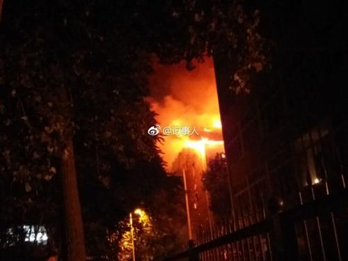 天津高校宿舍着火 着火地点是文物保护单位