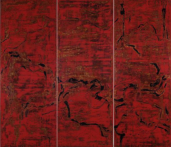 《中国龙》，208 x 240cm，材料：大漆、金属箔、麻布，2010年