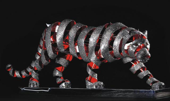 《屠形·豹》，陈刚，不锈钢，125x52x30cm