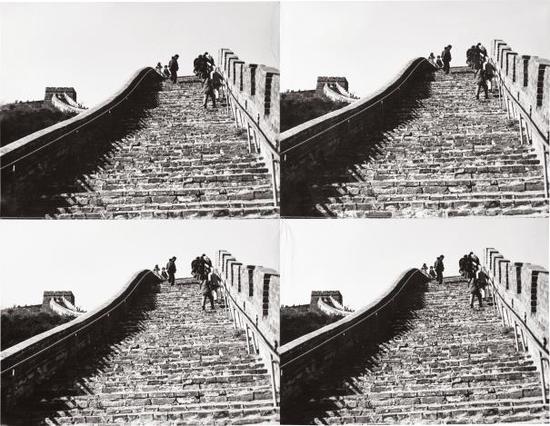 安迪·沃荷，《中国万里长城》，1982 – 1987年。图片：致谢富艺斯