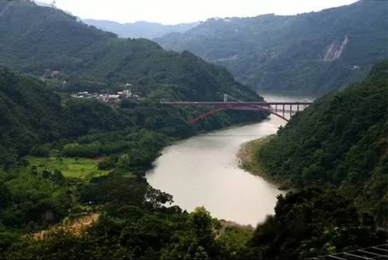 ������ɫ��ȷ����Ͽ�м�������