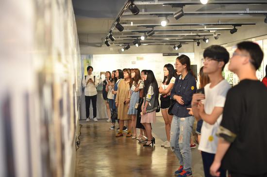 上海商学院艺术设计学院2017届优秀毕业设计作品展 展览现场