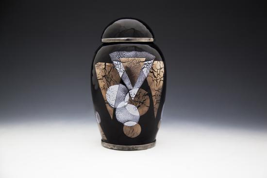法国艺术家Pierre Christel作品《铜胎珐琅釉带瓶盖花瓶》