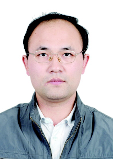 ◎人物名片:夏兆鹏,东华大学、天津工业大学、南京林业大学、西南林业大学工程专业硕士生导师,现任山东省红木产品质量监督检验中心副主任,山东红木诚信联盟、大众红木俱乐部首席专家。