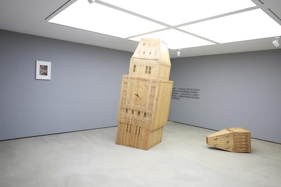 奚建军，大本钟 (装置) ，110x320cm，综合材料，2013