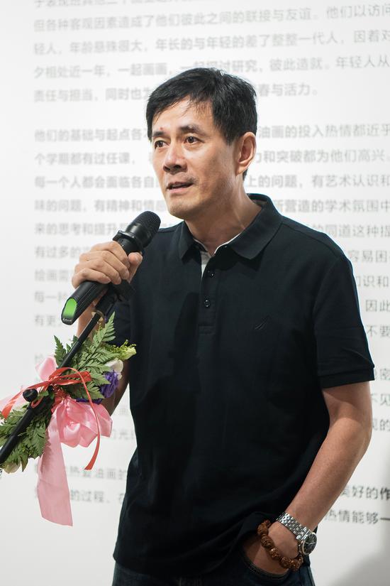 爱慕美术馆馆长潘建宏致辞