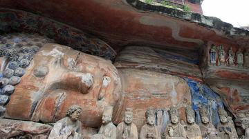 大足石刻卧佛修复需8年以上