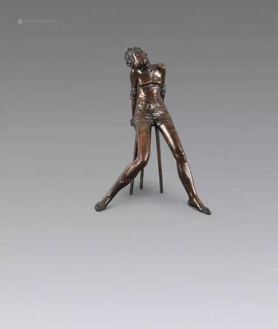 向京 《空房间》72×55×43cm 铸铜 1998
2015年中国嘉德秋拍成交价31.05万元
