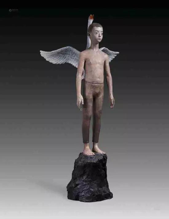 颜石林 《天使》 233×65.5×122.5cm 铸铜 雕塑 7/8 2013
2014年嘉德春拍以13.8万元创造艺术家二级市场成交纪录