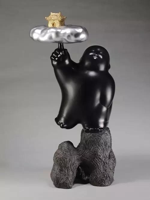 李真《天阙轻舟》 224×107×82cm 铜雕 2007
2017年佳士得(香港)春拍以786万港币成交创造艺术家拍卖纪录