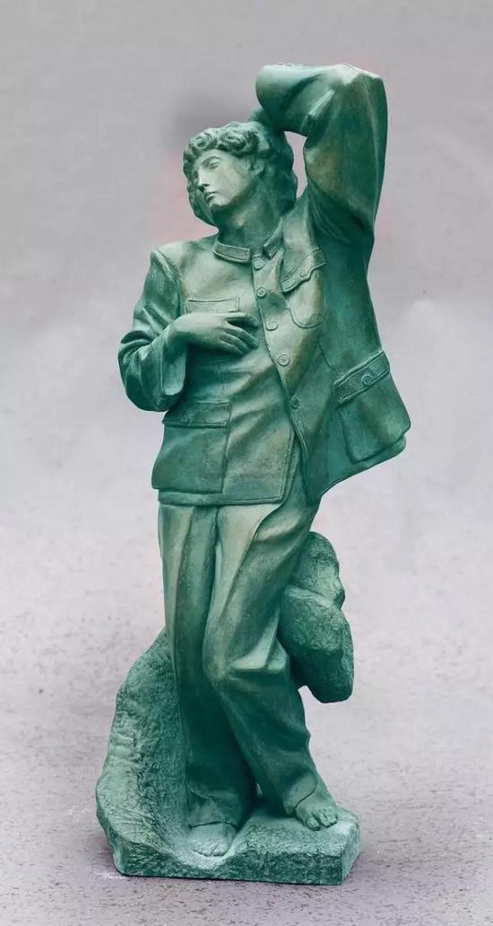 隋建国 《衣纹研究-垂死的奴隶》120×70×40cm 青铜 1998
2014年新加坡33拍卖5周年庆拍卖会
成交价43.65万元