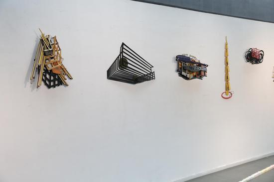 王戬，《変容记》木板，尺寸可变，2017年2
