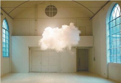 荷兰艺术家斯米尔德创作的“人造云”。