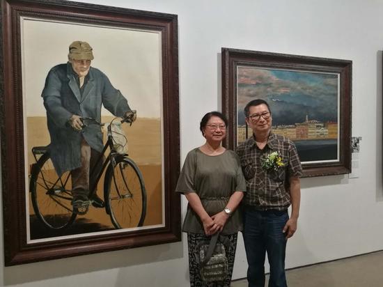 参展艺术家罗章才（）