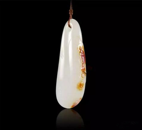 王一卜 和田玉福佑挂件
尺寸:5.5×2.0×0.9cm 15g