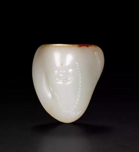 王一卜 和田玉籽料佛在心中挂件
尺寸:4.3×3.8×2.4cm 49g
