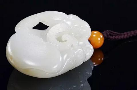 背部