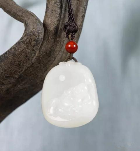 侯晓峰 羊脂玉弥勒把件
尺寸:6.0×6.8×2.4cm 81g