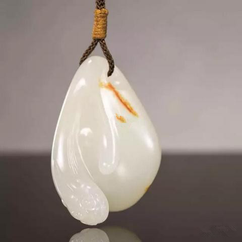 王一卜 和田玉籽料永受嘉福挂件
尺寸:3.9×2.6×2.5cm 29g