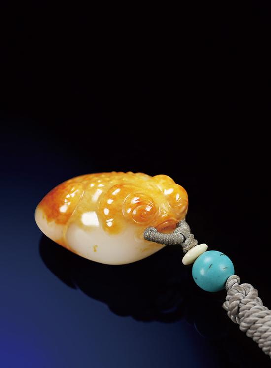 李剑 和田玉籽料金蟾挂件

　　3.2×2.3×1.8cm 18g