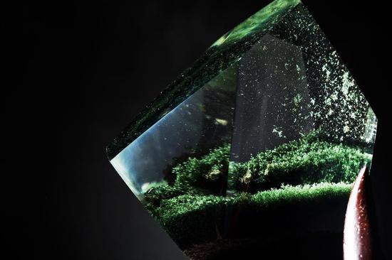 水晶(绿幽灵)苔痕摆件