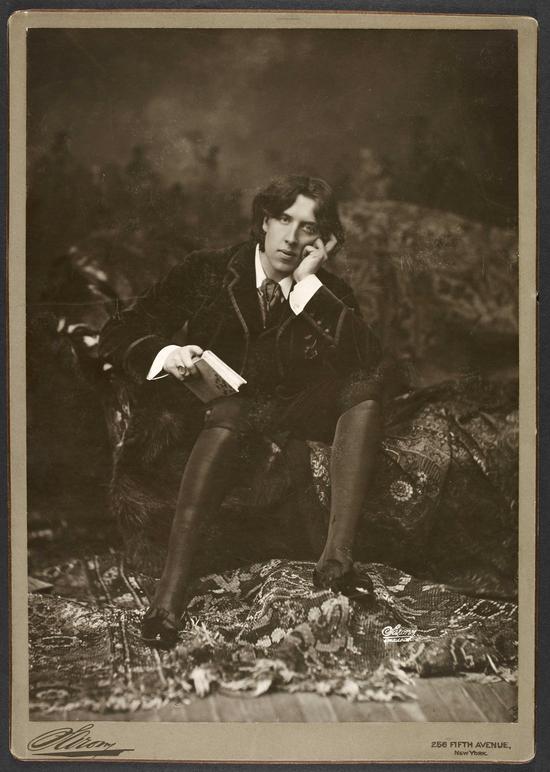 Portrait of Oscar Wilde, New York, 1882
奥斯卡·王尔德肖像(1882年,纽约)© British Library Board