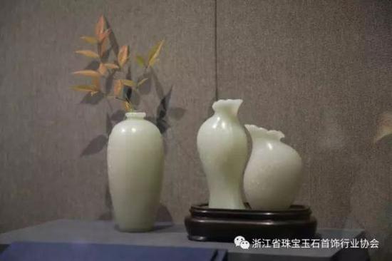 白玉展品