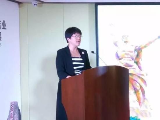寧陽縣委常委、宣傳部長崔媛女士發(fā)言