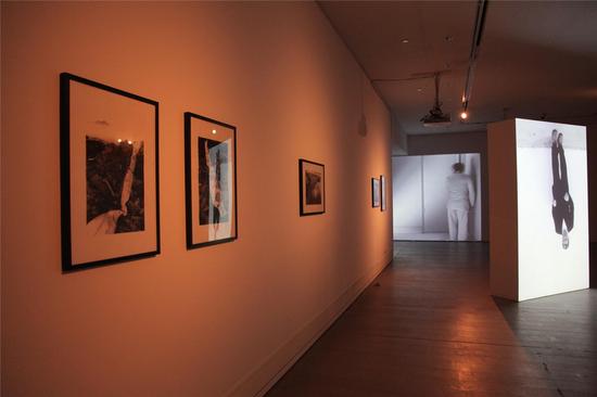 《不合时宜：苏格兰当代艺术展》第三期现场图-布鲁斯·麦克林空间
