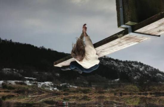 Kobie Nel 《安娜的池堂02》2015 收藏级喷墨打印 80x100cm