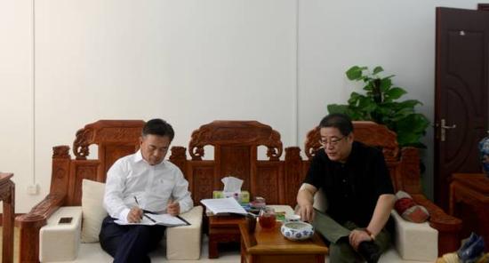 前海董事长_董事长办公室图片