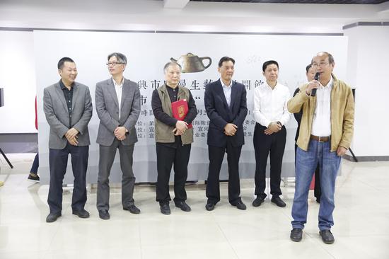 东南大学中国书法研究院常务副院长,江苏省现代书法研究院院长致辞
