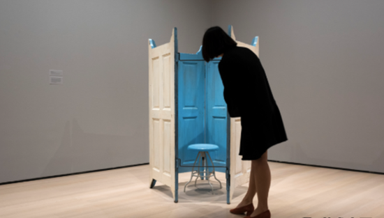 《路易丝·布尔乔亚：展开的肖像》展厅预览，纽约现代艺术博物馆，2017