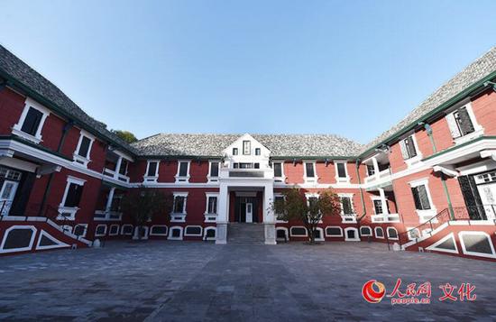 图为宝蕴楼全貌。 摄影:翁奇羽