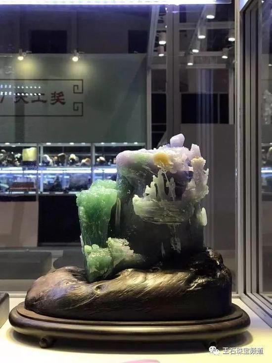 160512 翡翠 《玉皇顶》
作者:王国清