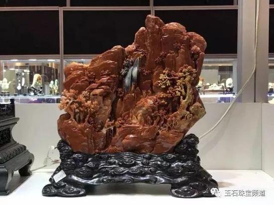 160848 寿山石 《依山傍水》
作者:罗嘉林、林建飞