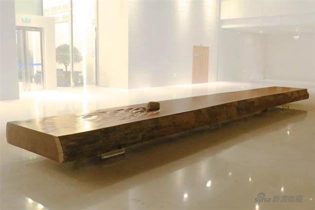 《静水流石》 Silent Water and Flowing Rock,木、石,WoodStone,1000×160×40cm, 2013