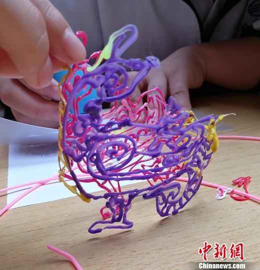 3D“鸟尊”摆件 杨杰英 摄