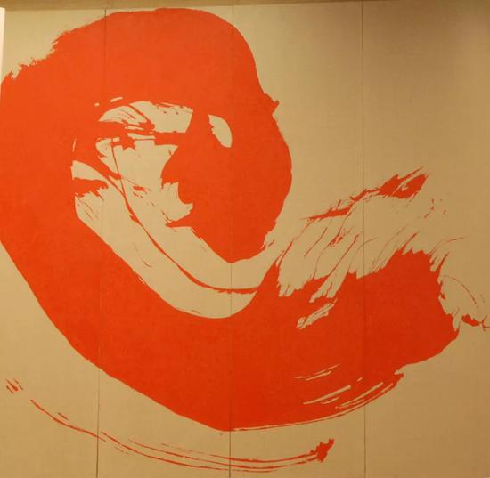 朱青生，《放大书法 07917》，472 x 420 cm，画布朱墨，2010年