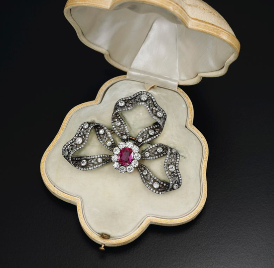 Fine ruby and diamond brooch/hair ornament， Bachruch， circa 1900