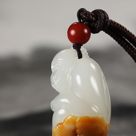 吴金星 和田玉籽料金猴献瑞把件 6.5×3.3×2.3cm 70g