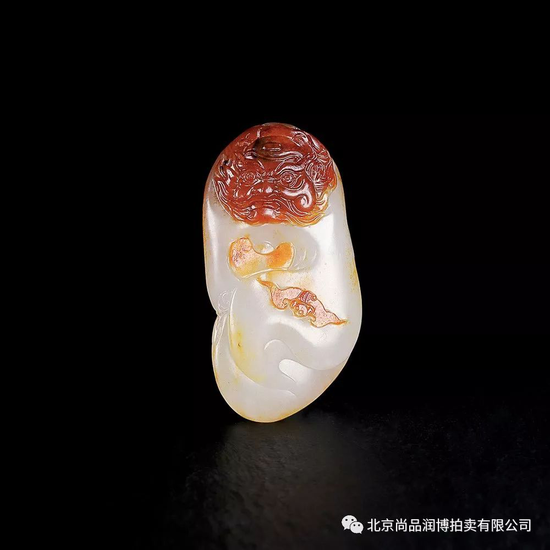 02777号拍品 陈祖雄 新疆和田玉籽料钟馗纳福 　　规格：4.2×2.3×0.8cm （独籽） 　　重量：16g 　　白度：一级 　　脂份：高 　　密度：好 　　款识：祖 　　起拍价：无底价