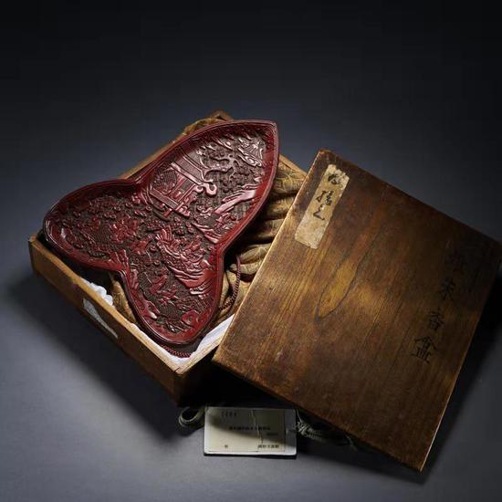 明代 剔红曲水流觞图叶形香盘 L24cm 来源：日本万野美术馆旧藏