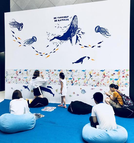 深海之光(AQUARIUM BY NAKED)北京首展“深海涂鸦墙”现场图