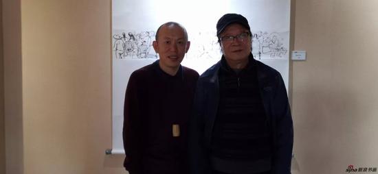 艺术家一舨（左一）， 东莞市美协主席黄泽森（右一）