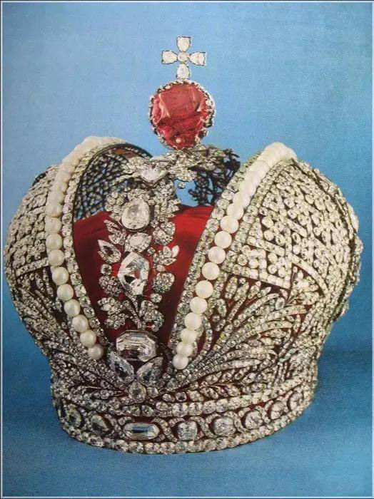 尖晶石:人气黑马 色艳貌美不输红宝石