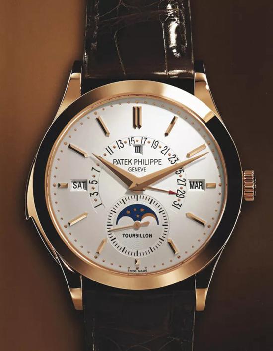 PATEK PHILIPPE 　　百达翡丽5216R型号极其精美罕有18K玫瑰金配备万年历、月相、陀飞轮及三问功能腕表 　　成交价：RMB 5，175，000