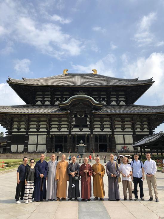 宁波市佛教协会会长、天童禅寺方丈诚信法师一行赴日本开展佛教文化交流活动